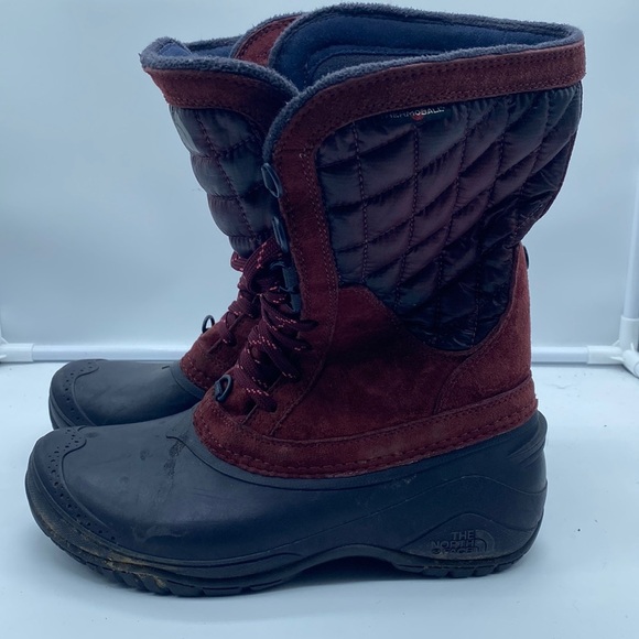 Womens North face winter boots size 6.5 check them out very nice thanks 🙏 - Picture 1 of 12
